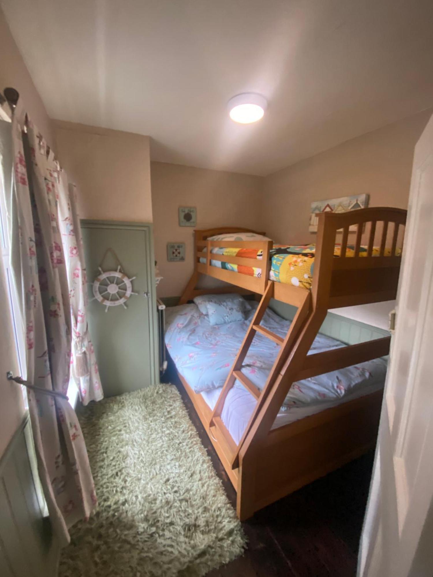 3 Bed Town House Llandeilo Carmarthenshire Villa Exterior foto